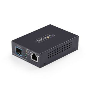StarTech.com 10GbE Multi-Gigabit Open SFP+ Fiber Media Converter, Standalone 10 Gigabit Ethernet RJ-45 to 10GBASE-X SFP+, Single-Mode / Multi-Mode, 16K Jumbo Frames - TAA
