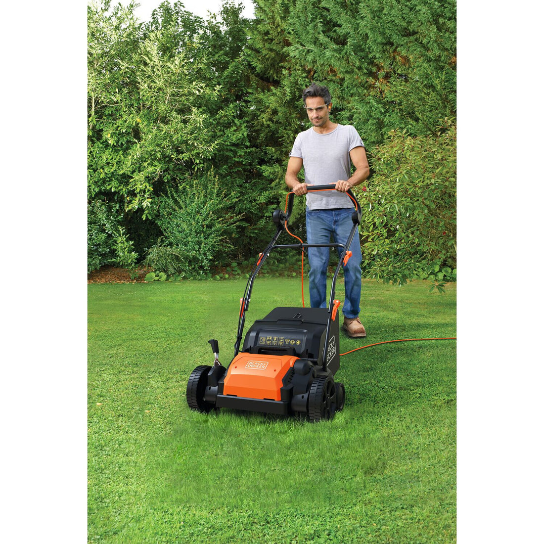 Black & Decker BLACK+DECKER BEOEP320-GB 30cm Corded Scarifier