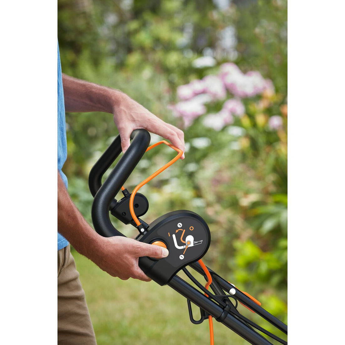 Black & Decker BLACK+DECKER BEOEP320-GB 30cm Corded Scarifier