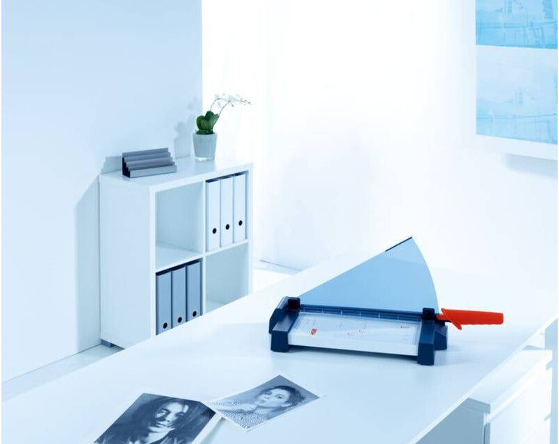 HSM G 3210 paper cutter 10 sheets