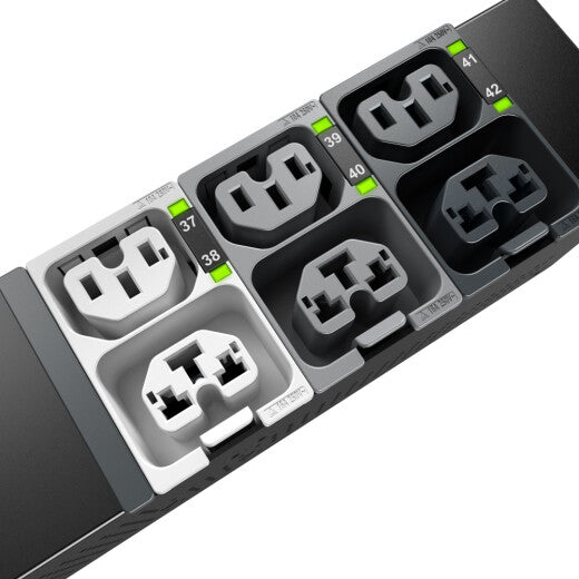 APC NetShelter Rack PDU Advanced, Switched, 3Phase, 22.1kW 400V 32A or 17.3kW 415V 30A, 48 Outlets, IEC309