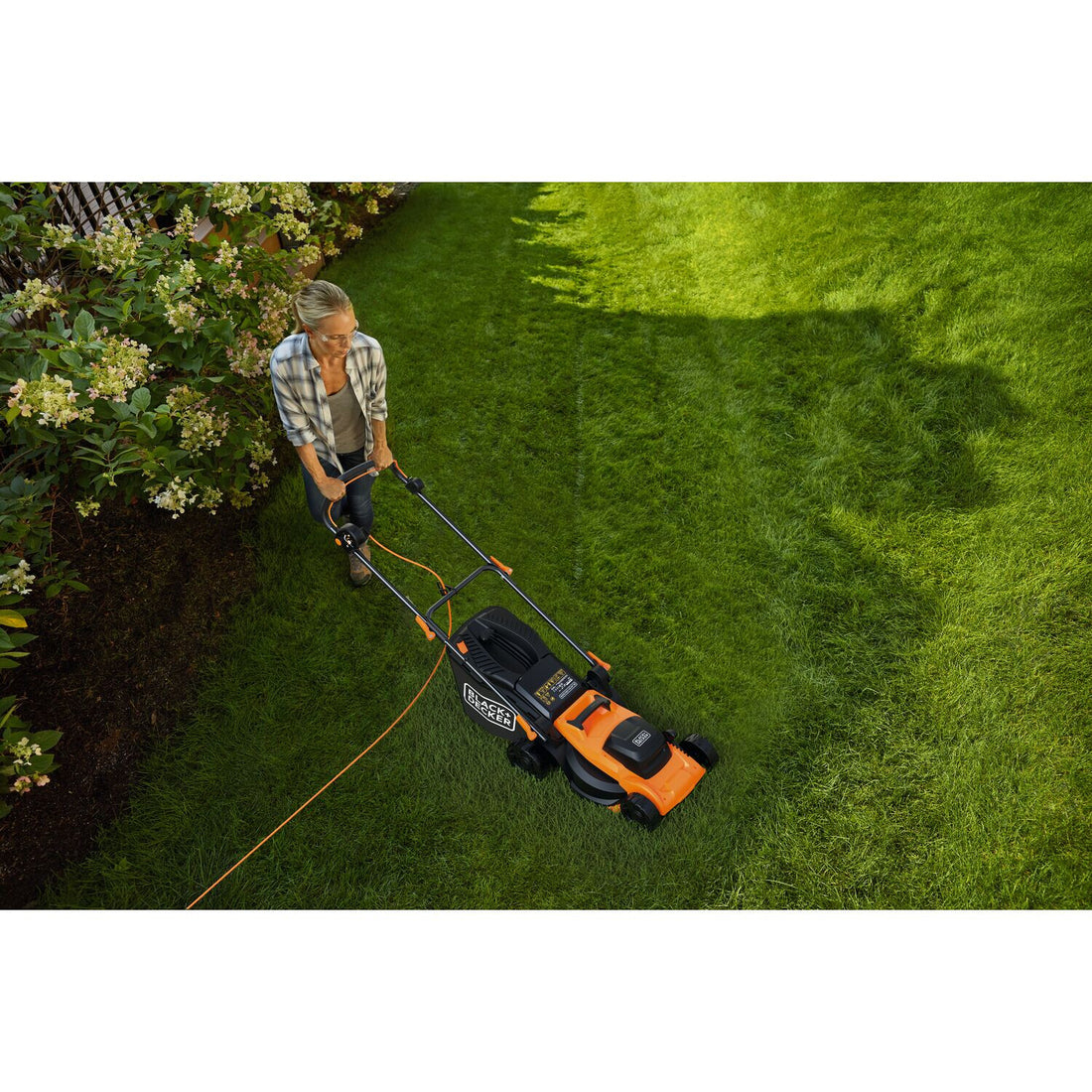 Black & Decker BLACK+DECKER BEMWP340-GB 34cm Corded Mower